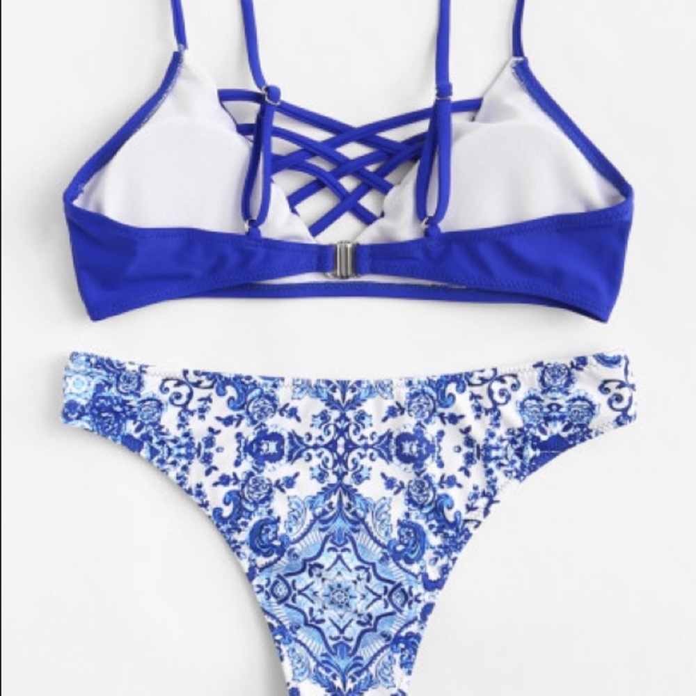 💙 NWT Royal blue cross-cross bikini - Picture 2 of 4